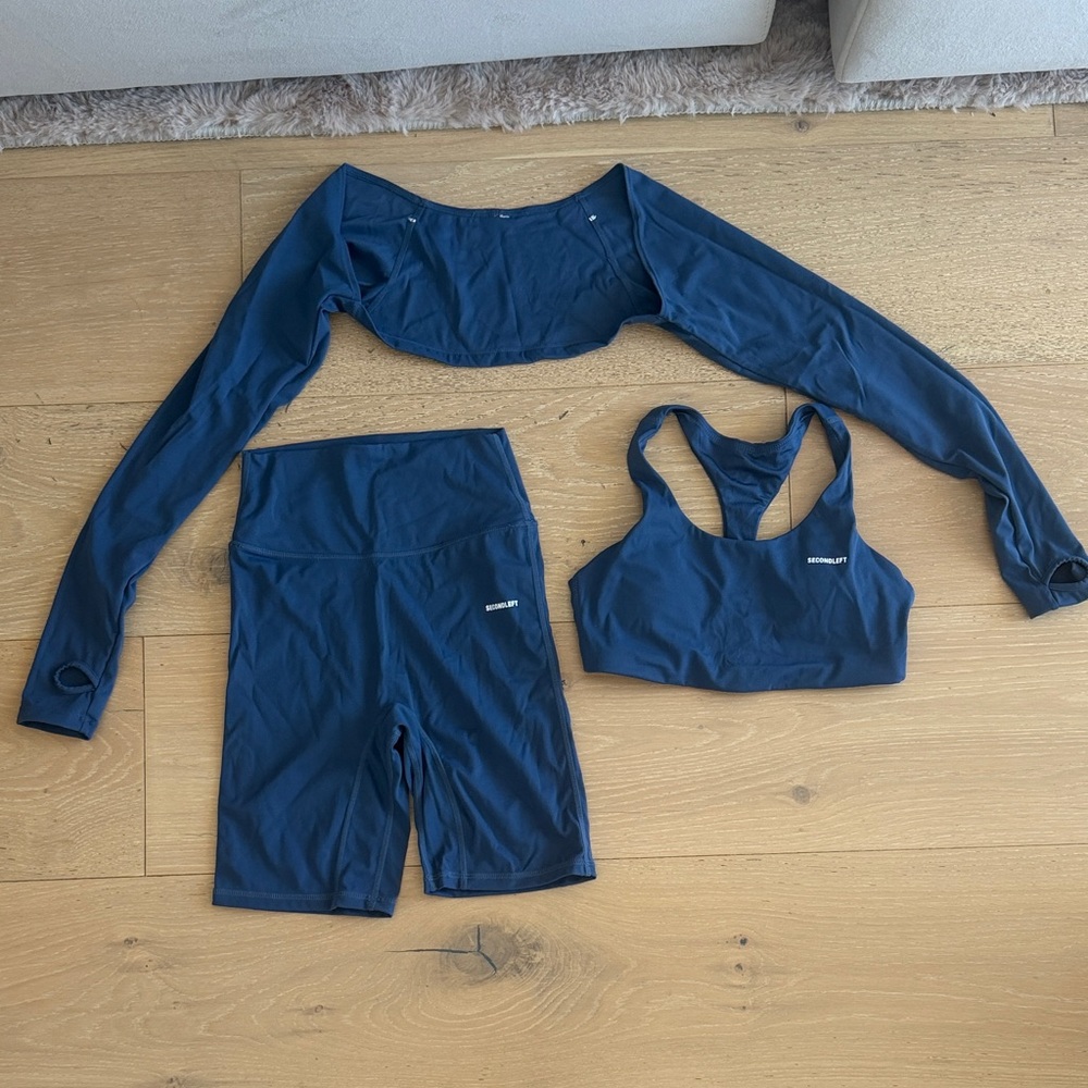 Navy Long Sleeve Crop Top for Women